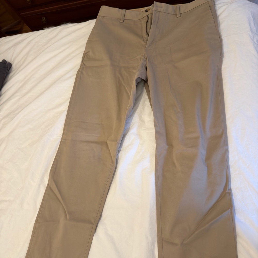 Banana Republic Men's Khaki Chinos